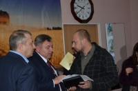 В Луганском землячестве состоялась встреча журналистов-переселенцев с главой Луганской ВГА Юрием Гарбузом